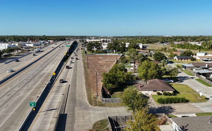Pictures of Land property located at 4302 East Sam Houston Pkwy N, Houston, TX 77015 for lease - image #1