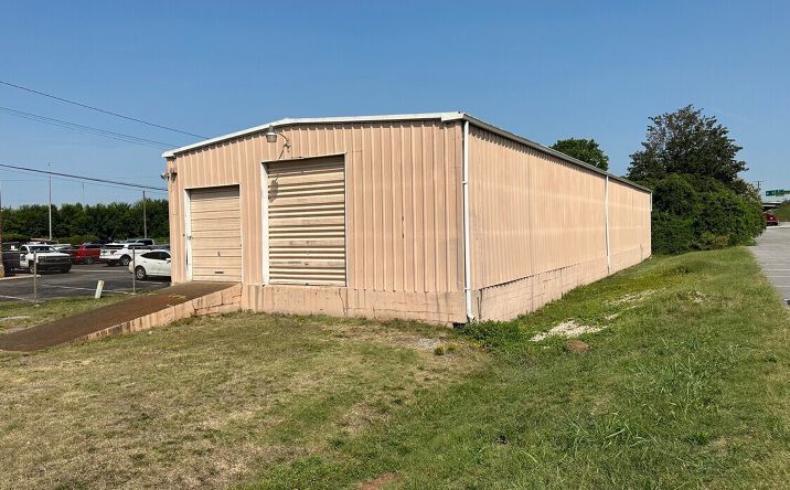 Pictures of Office, Industrial, Special Purpose property located at 120 Woodson St, Powdersville, SC 29642 for lease - image #1