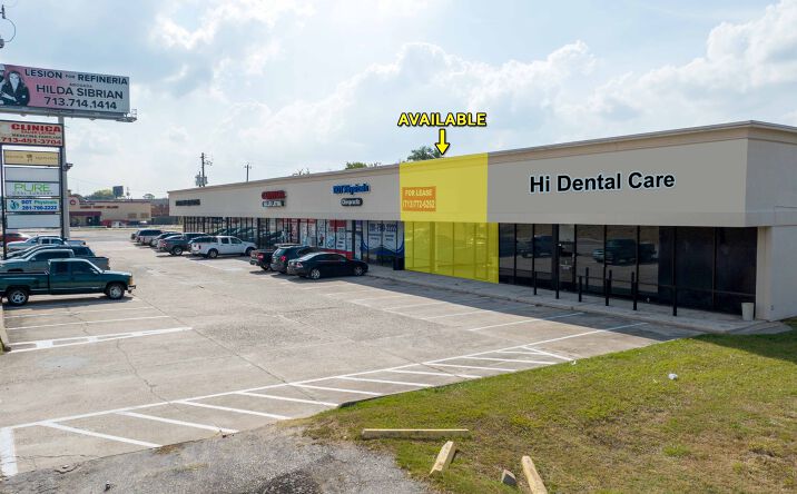 Pictures of Retail property located at 12450 East Fwy, Houston, TX 77015 for lease - image #1