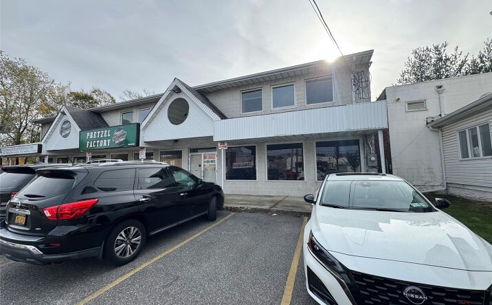 Pictures of Retail property located at 118 Broadway 116, Hempstead, NY 11563 for lease - image #1
