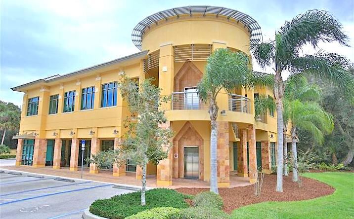 Pictures of Office property located at 6 Meridian Home Ln, Palm Coast, FL 32137 for lease - image #1