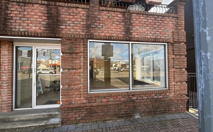 Pictures of Retail property located at 612 Jericho Turnpike 612, North Hempstead, NY 11040 for lease - image #1