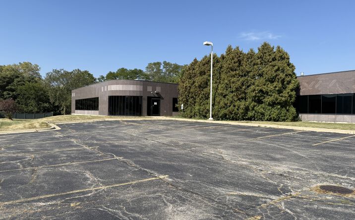 Pictures of Office property located at 4940 E State St, Rockford, IL 61108 for lease - image #1