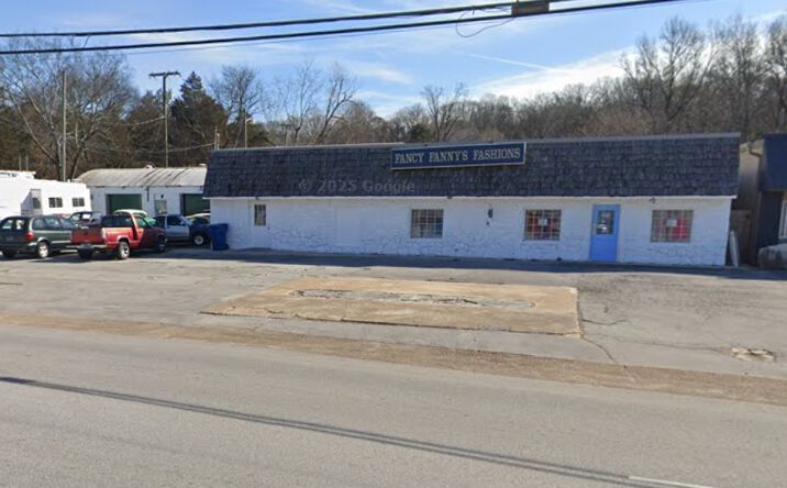 Pictures of Retail, Office property located at 4714 Dayton Blvd, Chattanooga, TN 37415 for lease - image #1