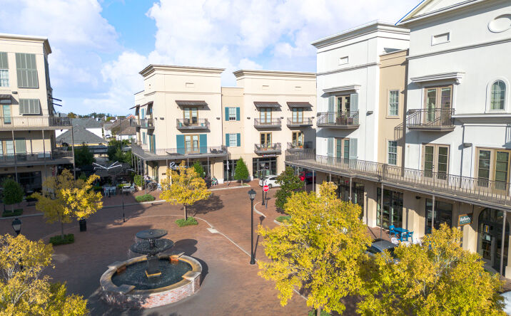 Pictures of Office, Retail property located at 8200 Village Plaza Ct, Baton Rouge, LA 70810 for lease - image #1