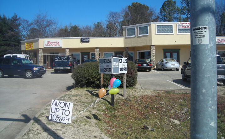 Pictures of Retail property located at 1033 Sandy Plains Rd, Marietta, GA 30066 for lease - image #1