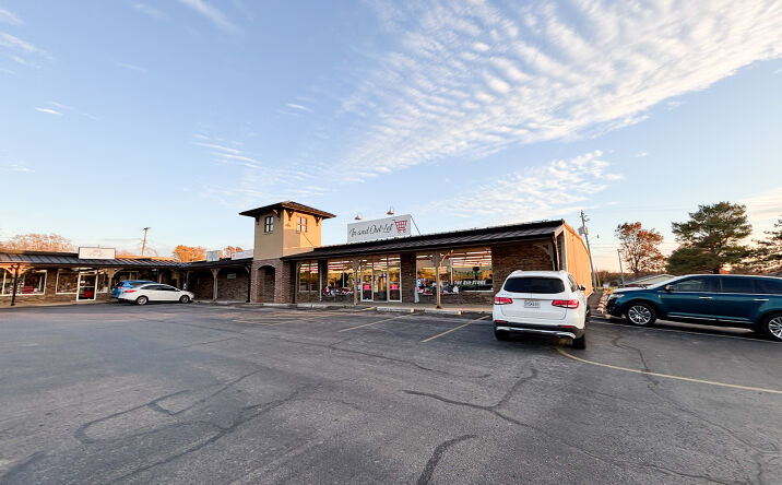 Pictures of Retail property located at 304 E Jackson St, Willard, MO 65781 for lease - image #1