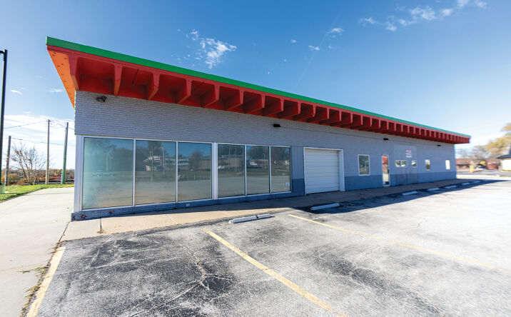 Pictures of Retail, Industrial property located at 1706 Galvin Rd S, Bellevue, NE 68005 for lease - image #1