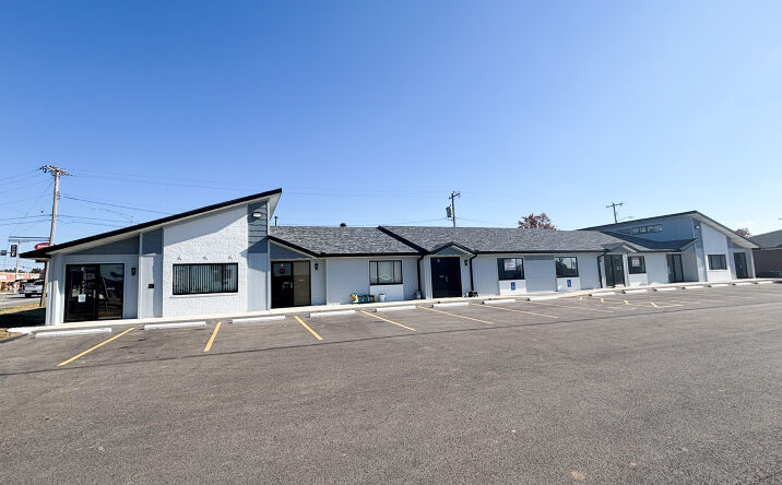 Pictures of Retail, Office property located at 1340 W Battlefield Rd, Springfield, MO 65807 for lease - image #1