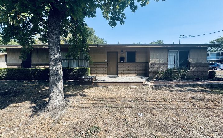 Pictures of Office property located at 3809 S 1st St, Austin, TX 78704 for lease - image #1
