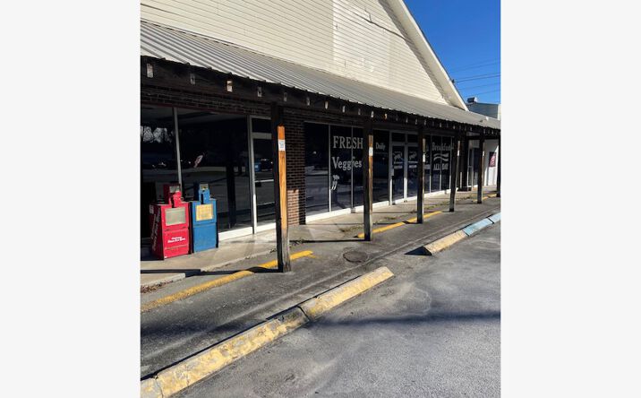 Pictures of Retail, Office, Restaurant property located at 12560 US-27, Chickamauga, GA 30707 for lease - image #1