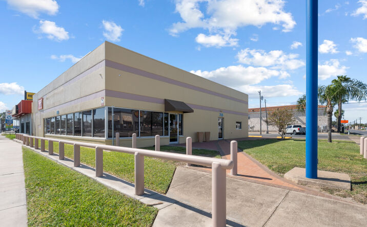 Pictures of Office, Retail property located at 700 S 10th Street, McAllen, TX 78501 for lease - image #1