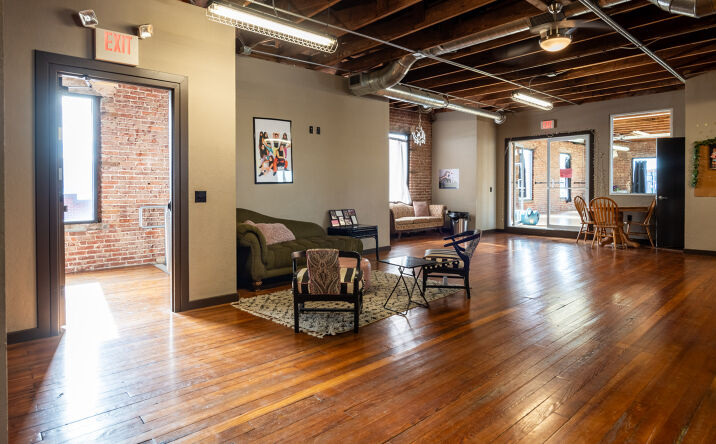 Pictures of Office, Retail, Restaurant property located at 200 N Armstrong St, Bixby, OK 74008 for lease - image #1
