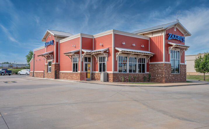 Pictures of Restaurant, Retail property located at 1084 E State Hwy 152, Mustang, OK 73064 for lease - image #1