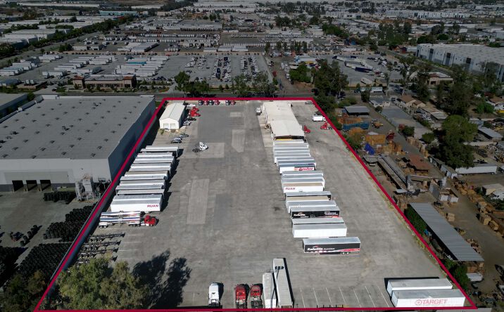 Pictures of Retail, Industrial property located at 13803 Santa Ana Ave, Fontana, CA 92337 for lease - image #1