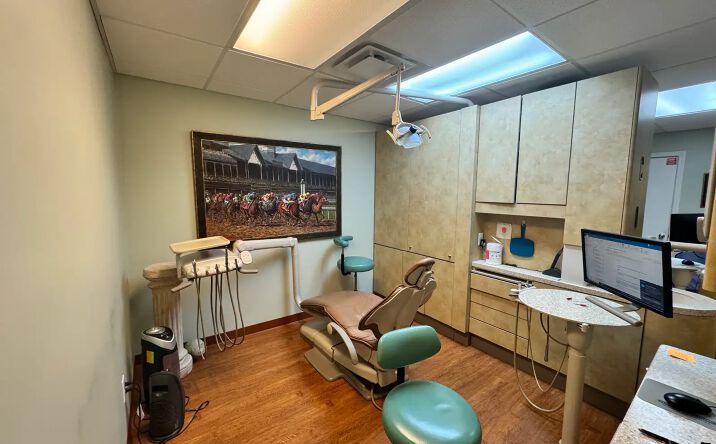 Pictures of Office property located at 4122 Shelbyville Rd, Louisville, KY 40207 for lease - image #1