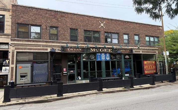 Pictures of Retail property located at 948 W Webster Avenue, Chicago, IL 60614 for lease - image #1