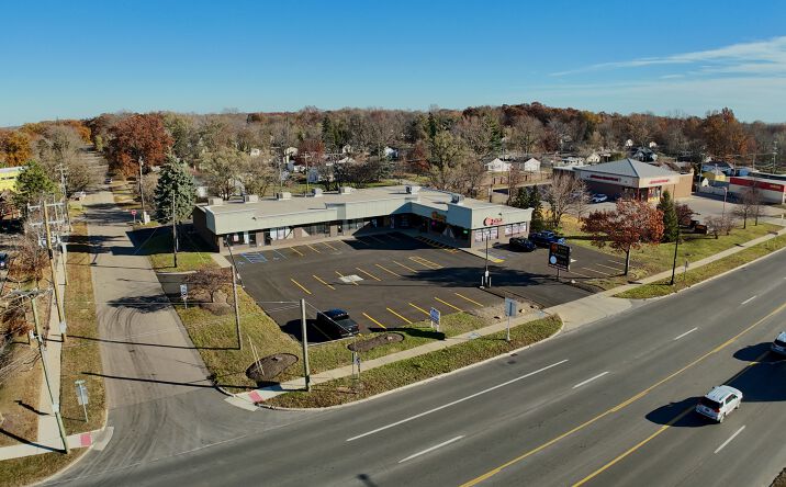 Pictures of Retail, Office, Restaurant property located at 1900 N Wayne Rd, Westland, MI 48185 for lease - image #1