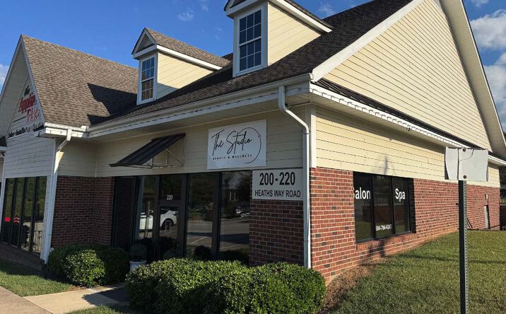 Pictures of Retail, Office property located at 212 Heaths Way Road, Midlothian, VA 23114 for lease - image #1
