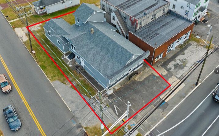 Pictures of Retail, Office, Special Purpose property located at 1606 US-130, Burlington, NJ 08016 for lease - image #1
