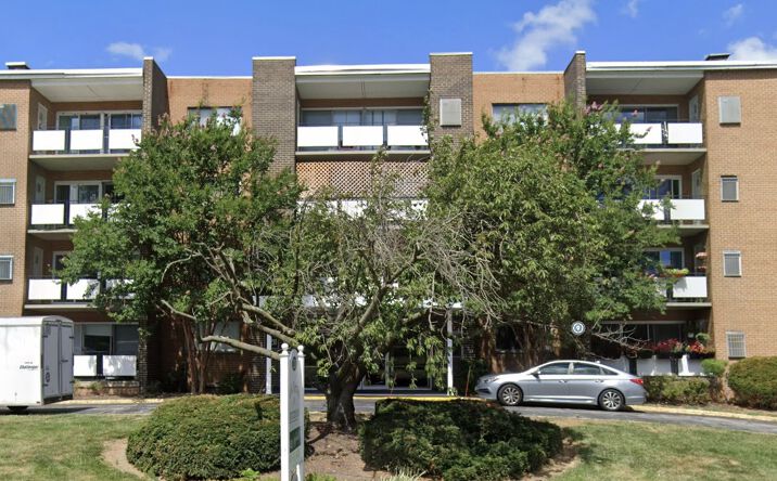 Pictures of Office property located at 7211 Park Heights Ave, Pikesville, MD 21208 for lease - image #1