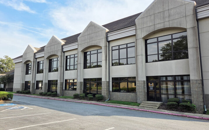 Pictures of Office property located at 2400 Crestwood Rd, North Little Rock, AR 72116 for lease - image #1