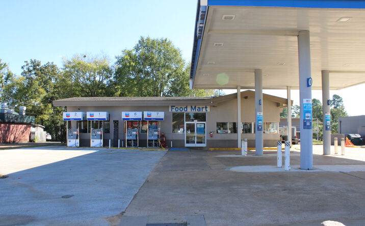 Pictures of Retail property located at 3228 North St, Nacogdoches, TX 75965 for lease - image #1