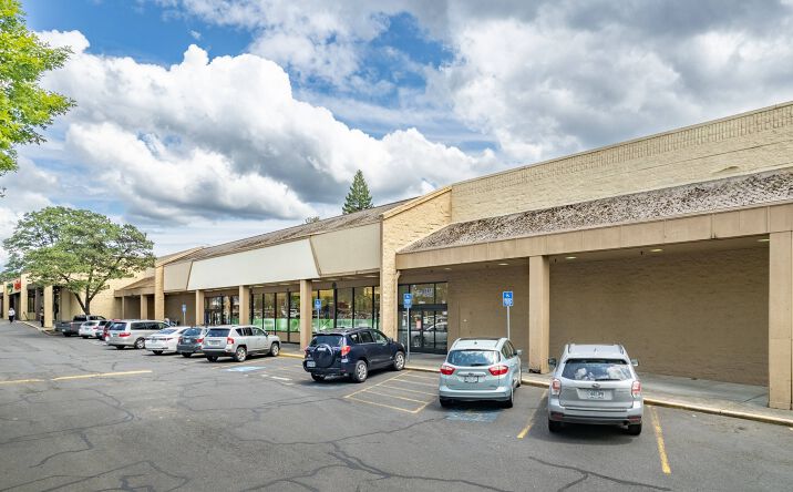 Pictures of Retail property located at 12080 SW Main St, Tigard, OR 97223 for lease - image #1