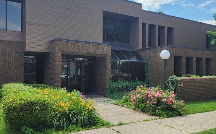 Pictures of Office property located at 44 1st St, Mount Clemens, MI 48043 for lease - image #1