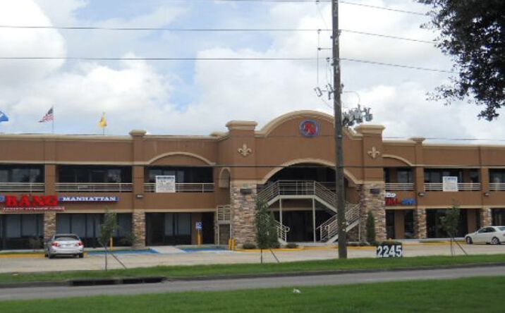 Pictures of Office, Retail property located at 2245 Manhattan Blvd, Harvey, LA 70058 for lease - image #1