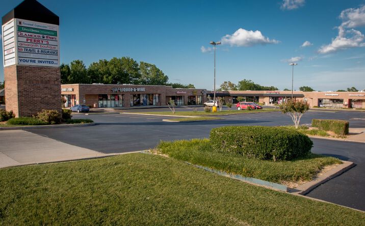 Pictures of Retail property located at 8005 S Sheridan Rd, Tulsa, OK 74133 for lease - image #1