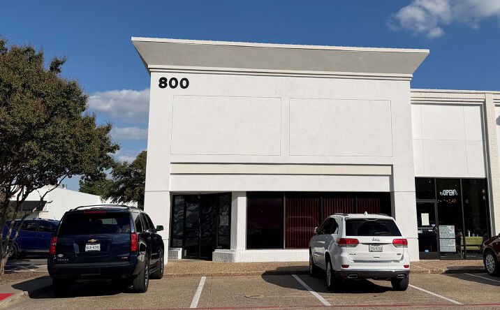 Pictures of Retail, Restaurant property located at 800 N Coit Rd, Richardson, TX 75080 for lease - image #1
