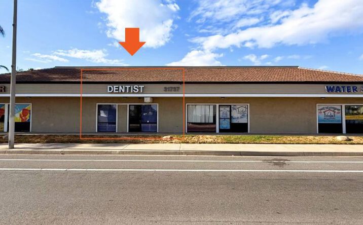 Pictures of Office property located at 31737 Riverside Dr, Lake Elsinore, CA 92530 for lease - image #1
