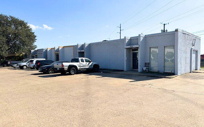 Pictures of Industrial property located at 706 E Walnut St, Garland, TX 75040 for lease - image #1