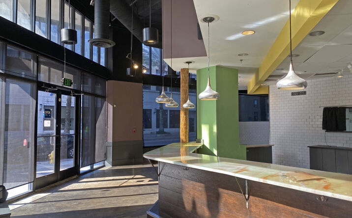 Pictures of Retail, Restaurant property located at 11 E Forsyth St, Jacksonville, FL 32202 for lease - image #1