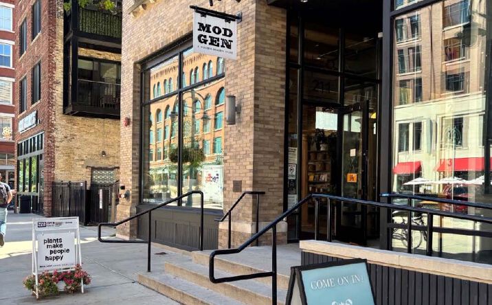 Pictures of Retail property located at 211 N Broadway, Milwaukee, WI 53202 for lease - image #1