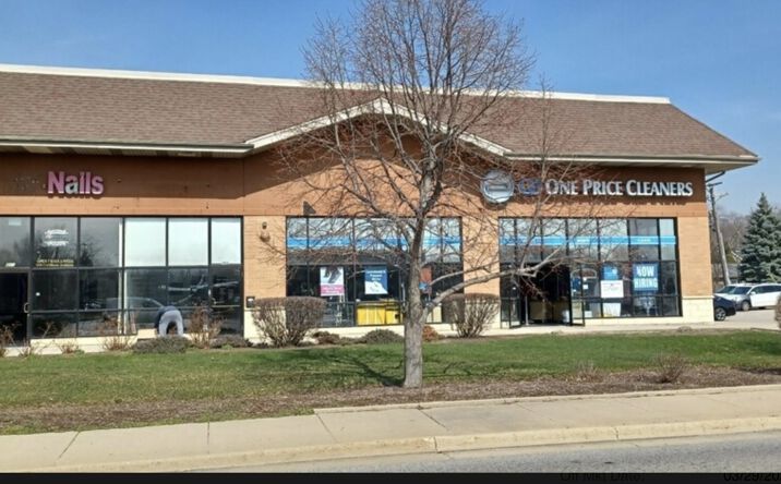Pictures of Retail property located at 376 Roosevelt Road, Glen Ellyn, IL 60137 for lease - image #1