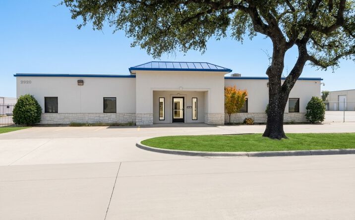 Pictures of Office, Industrial property located at 2920 Industrial Ln, Garland, TX 75041 for lease - image #1