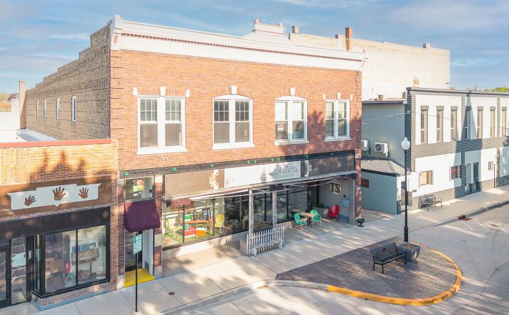 Pictures of Retail, Office property located at 112-1/2 S Spring, Beaver Dam, WI 53916 for lease - image #1