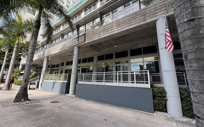 Pictures of Retail, Restaurant, Office property located at 169 SW 7th St # D #CU-C & CU-D, Miami, FL 33130 for lease - image #1