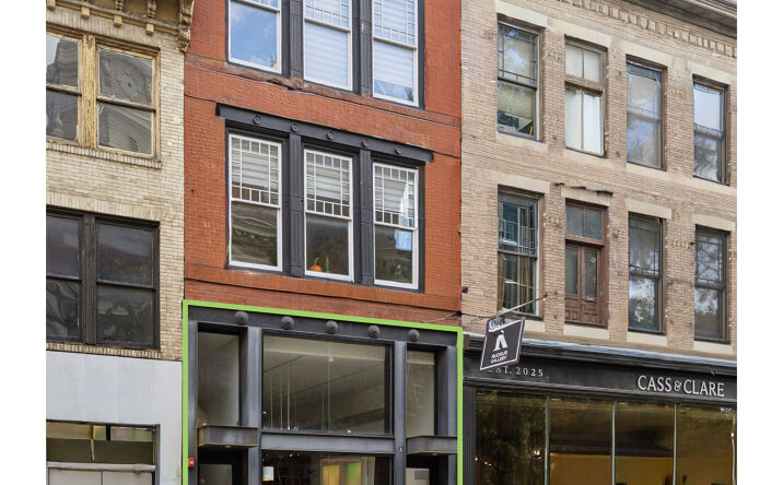 Pictures of Retail property located at 27 N 2nd St, Philadelphia, PA 19106 for lease - image #1