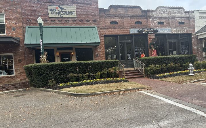 Pictures of Retail property located at 120 E Mulberry St, Collierville, TN 38017 for lease - image #1