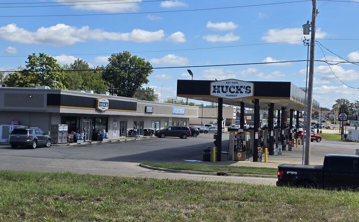 Pictures of Retail, Restaurant property located at 3300 Broadway St, Mt Vernon, IL 62864 for lease - image #1