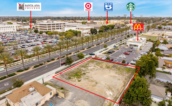 Pictures of Land property located at 1421 N Bristol St, Santa Ana, CA 92706 for lease - image #1