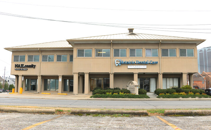 Pictures of Retail, Office property located at 3401 West Esplanade Avenue, Metairie, LA 70002 for lease - image #1