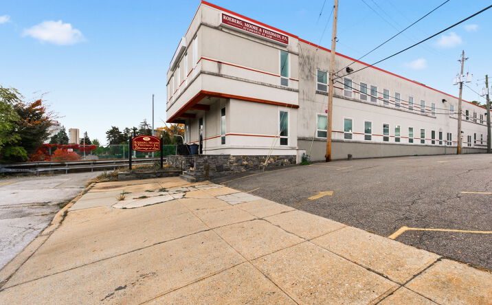 Pictures of Office property located at 910 Delaware Ave, Wilmington, DE 19806 for lease - image #1