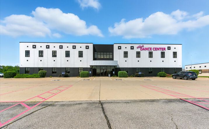 Pictures of Office property located at 7009 Nordic Dr, Cedar Falls, IA 50613 for lease - image #1