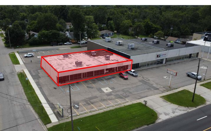 Pictures of Retail property located at 2211 Elizabeth Lake Rd, Waterford, MI 48328 for lease - image #1