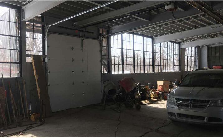 Pictures of Industrial property located at 350 S Sanford St, Pontiac, MI 48342 for lease - image #1