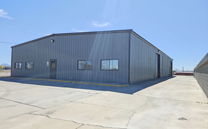 Pictures of Retail, Industrial property located at 1470 Gardena Rd, Fort Mohave, AZ 86426 for lease - image #1
